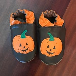 New Robeez leather infant shoes